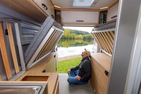 Pössl Summit 600 L, Campingbus, Lattenrost