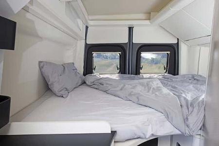 Neuheit Campervan Westfalia James Cook Querbett im Heck
