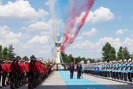 Erdogan bereitet Trump einen pompösen Empfang.