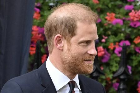 Prinz Harry reagiert empört auf Urteil im 