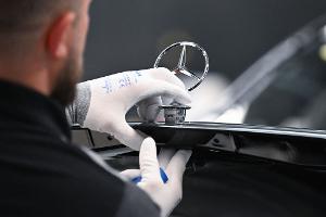 Mercedes-Benz hat im zweiten Quartal weniger Fahrzeuge verkauft. (Archivbild)