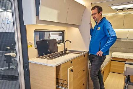 Küche, Adria Adora 532, CMT 2026, Wohnwagen, Camping