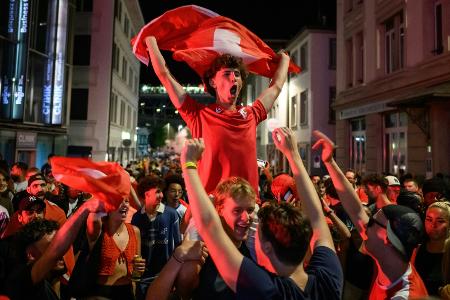 Nach Viertelfinaleinzug: Schweiz hebt Sperrstunde auf