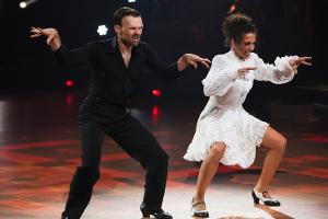 "Let's Dance" 