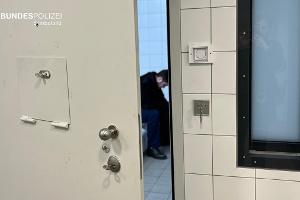 Das Symbolbild kann zu redaktionellen Zwecken mit dem Zusatz "Bundespolizei" im Zusammenhang mit dieser Pressemitteilung verwendet werden.