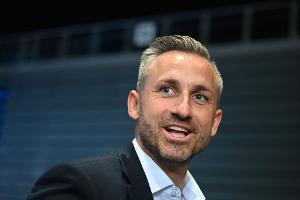 "Wir wollen dieses Land vom Kopf auf die Füße stellen", sagt AfD-Spitzenkandidat Ulrich Siegmund. (Archivbild)