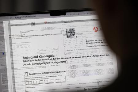 Rund 55 Milliarden Euro Kindergeld hat die Familienkasse im vergangenen Jahr ausgezahlt, für 17,57 Millionen Kinder. (Symbolbild)