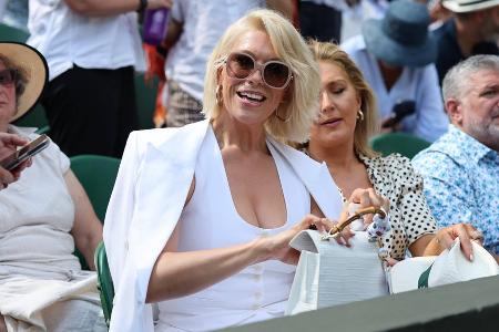 Hannah Waddingham: Wow-Auftritt ganz in Weiß in Wimbledon