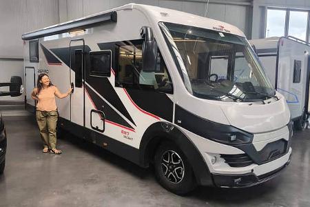 Außenaufnahme, Wohnmobil, vollintegriert
