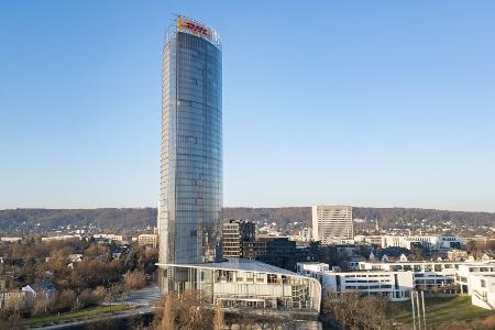 Am Rande von Bonn ragt ein riesiger Glaspalast gen Himmel: der Post-Tower, Konzernzentrale des Logistikers Deutsche Post/DHL. (Archivbild)
