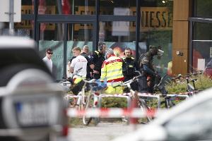 Glücklicherweise sei niemand größer zu Schaden gekommen, erklärte ein Polizeisprecher.