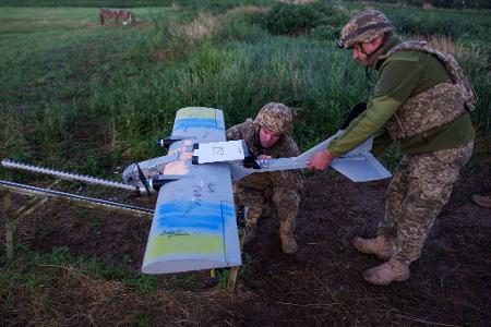 Für Schläge gegen Ziele im Asowschen Meer nutzt die Ukraine auch Drohnen mit mittlerer Reichweite. (Archivbild)