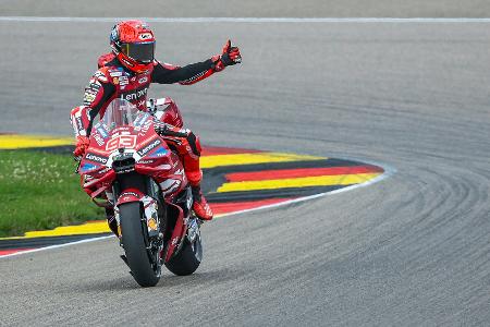 Rekordmann Márquez feiert zehnten MotoGP-Sieg am Sachsenring