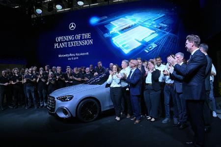 Kecskemét (Ungarn): Mehr Werk, neues E‑Modell – Mercedes-Benz eröffnet Erweiterung und zeigt elektrische C‑Klasse