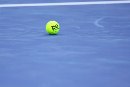 Hauptfeld-Debüt: Hodzic scheidet in Athen aus
