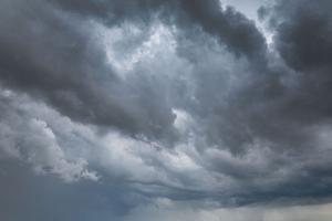 Am Dienstag erwarten die Meteorologen Gewitter mit Unwetterpotenzial. 