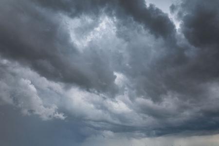 Am Dienstag erwarten die Meteorologen Gewitter mit Unwetterpotenzial. 