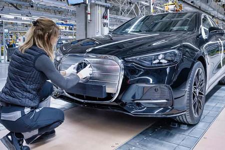 07/2026 Mercedes Werk Kecskemet Ungarn Fabrik Produktion