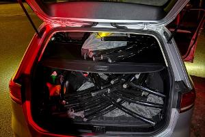 Entwendete Metallkabel im Kofferraum des gestoppten und kontrollierten PKW.