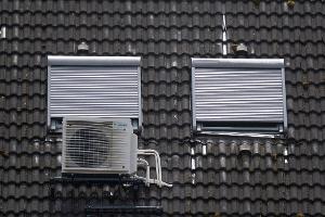 Klimaanlagen können die Temperaturen in Gebäuden deutlich senken.