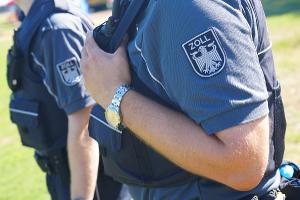 Die Finanzkontrolle Schwarzarbeit informiert am Tag der offenen Tür ausführlich über die Bekämpfung von Schwarzarbeit und illegaler Beschäftigung (Foto: Hauptzollamt Schweinfurt)