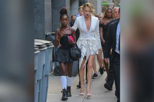 Charlize Theron kommt mit beiden Töchtern zur "Die Odyssee"-Premiere