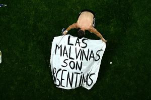 Falklandkonflikt: Argentinier feiern mit "Malvinas"-Banner