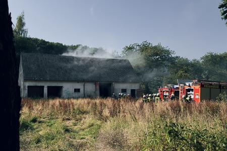 Brand in einer leerstehenden Scheune