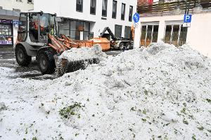 Hagel im Hochsommer - wie ist das möglich? (Archivbild)