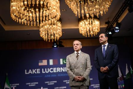 Pakistans Premier Shehbaz Sharif und der mächtige Armeechef Asim Munir hatten in den vergangenen Monaten eine wichtige Vermittlerrolle im Iran-Krieg gespielt. (Archivbild)