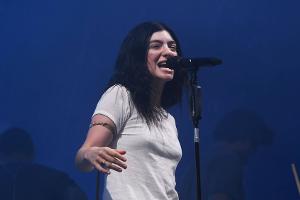 Lorde kritisiert neue Spotify-KI: "Wir wollen das nicht"