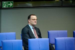 Jens Spahn hat angekündigt, sein Amt als Unionsfraktionschef aufzugeben. (Archivbild)