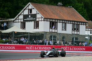 Formel 1: Antonelli siegt in Spa - Russell scheidet aus