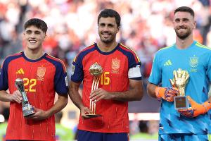 Rodri bester Spieler der WM - Spanier räumen Trophäen ab