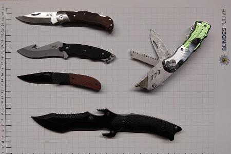 Sichergestellte Messer