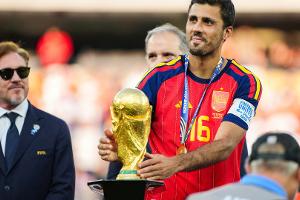 Ring-Premiere für Weltmeister: Rodri schreibt Geschichte