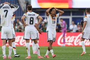 Weltrangliste: DFB-Team rutscht ab - Spanien Erster