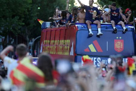 Zwei Millionen Fans: Spaniens Weltmeister feiern riesige Party