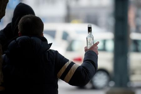 Gibt es Streit, ist oft Alkohol im Spiel. (Archivbild) 