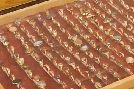 Foto: zur freien Verwendung
Bild zeigt gestohlene Holzschaukiste mit den Ringen