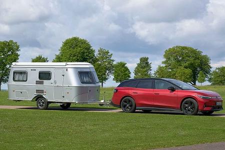 f_Eriba-Touring_Vs_Next-Caravan_Eriba1