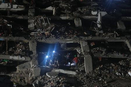 Nach den Erdbeben in Venezuela - Suche nach Verschütteten