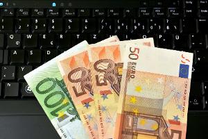 Mit den Jahren soll sich das Geld auf dem Anlagedepot anhäufen. (Symbolbild)