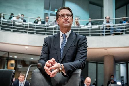 Das Landgericht Berlin hat die Anklage gegen den ehemaligen Bundesverkehrsminister Andreas Scheuer zugelassen. (Archivbild) 
