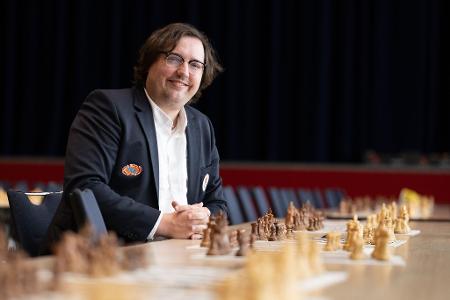 Paul Meyer-Dunker, Präsident des Deutschen Schachbundes, sieht die deutsche Schachszene im Aufwind.