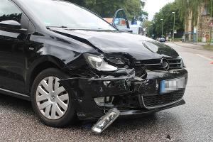 Eine 18-jährige Autofahrerin stieß mit ihrem VW Polo auf einer Kreuzung in Eilpe mit dem Gegenverkehr zusammen.