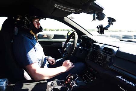 Lamborghini Urus SE Performante verhüllt Erlkönig Prototyp Fahrbericht