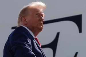 US-Präsident Trump droht dem Iran mit Konsequenzen für die Angriffe der Huthi-Miliz. (Archivbild)
