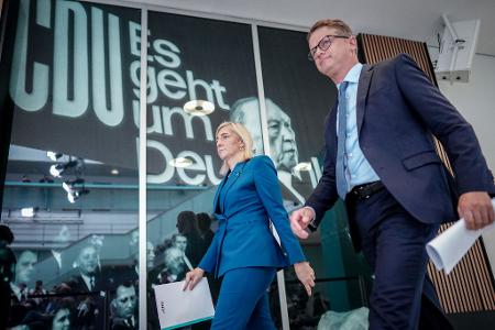 Der Rücktritt von Jens Spahn hat eine Personalrochade ausgelöst. 