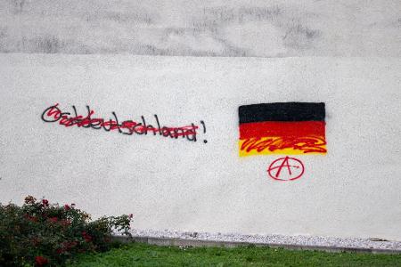 In einigen Punkten unterscheidet sich die Sicht der befragten Ostdeutschen. (Symbolbild)